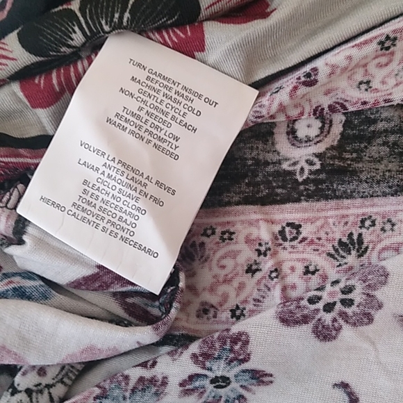 Coco + Jaimeson Off the Shoulder Top - Picture 7 of 8